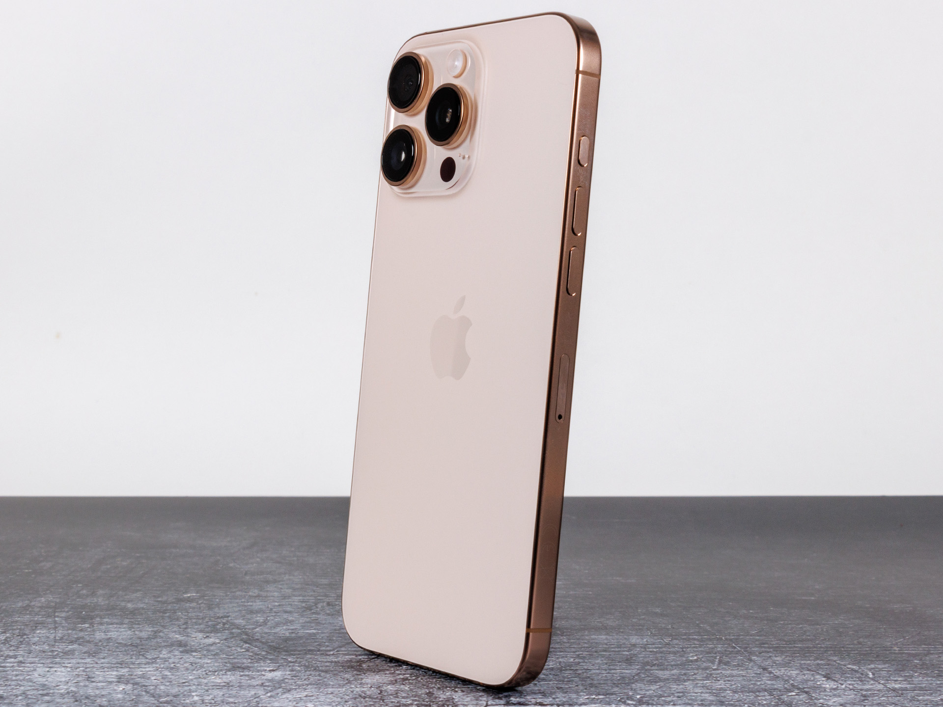 Apple iPhone 16 Pro Max 512 Go – Desert Titanium (Authentique, sans boîte)